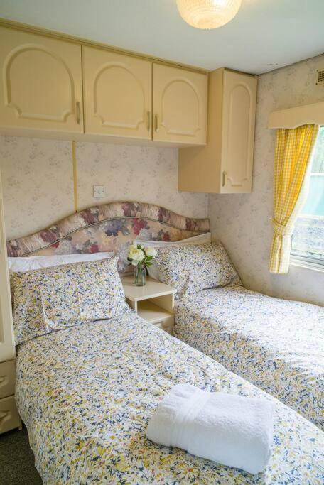 Wind In The Willows: Sleeps 4, Kitchen, Bathroom, Lounge, Wifi Napton on The Hill Exteriér fotografie