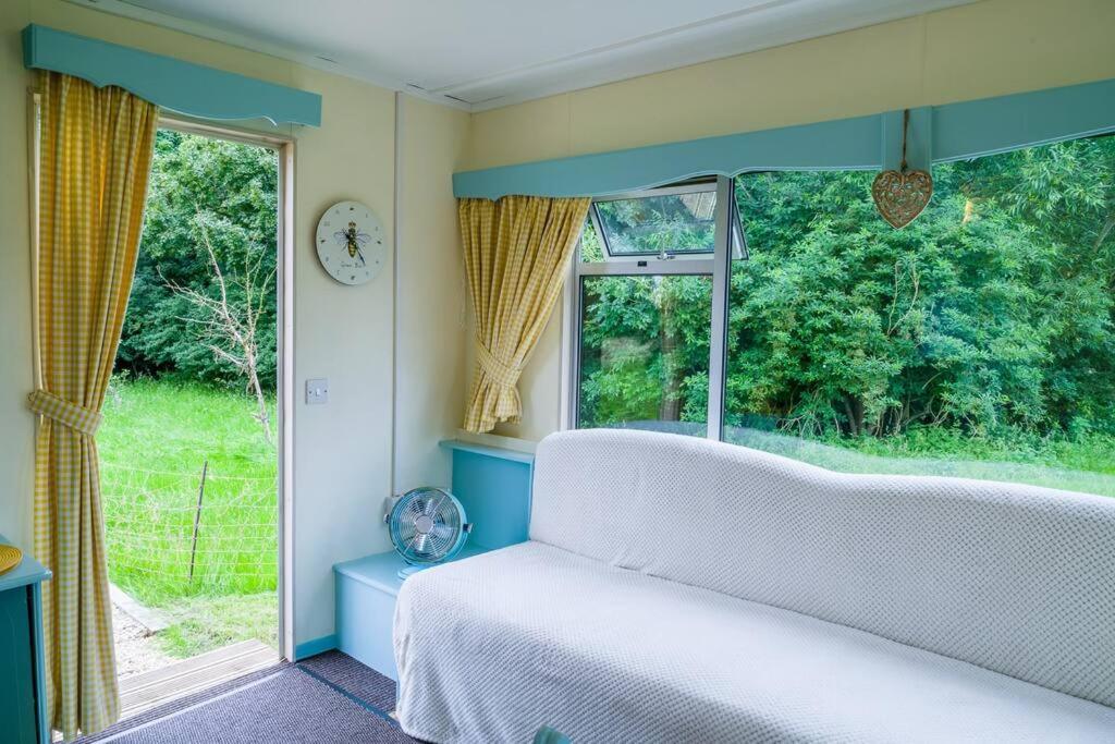 Wind In The Willows: Sleeps 4, Kitchen, Bathroom, Lounge, Wifi Napton on The Hill Exteriér fotografie